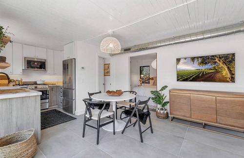 Glen Ellen Cottage | Private cottage on 10 acres in Glen Ellen