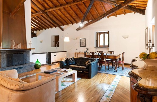 Pedara Villa | Private countryside villa with swimming pool
