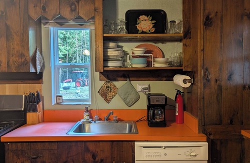 Indian Lake Cottage | Private, Cozy Cottage in the woods