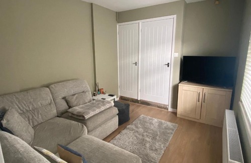 Riverside House | Private double room in our Cardiff Home