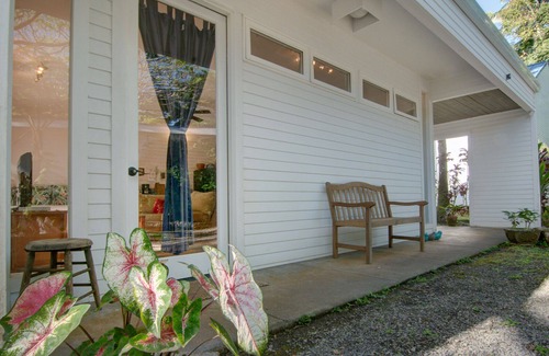 Pepeekeo Cottage | Private Garden Cottage on 5 acre country estate/Walk to the Botanic Gardens!