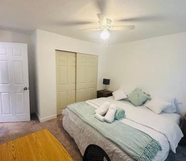 West Jordan House | Private Green Room West Jordan