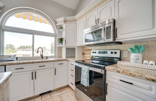 Grant County House | Private Hot Tub: Home Near Moses Lake Access