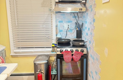 Bay Shore Apartment | Private King Bedrm, Pet Pally, Work, Events, LTR, MTR, STR