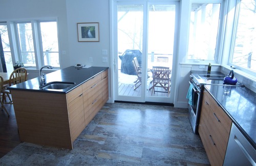 Trumansburg House | Private Lake House on Cayuga Lake in wine country near Taughannock Park