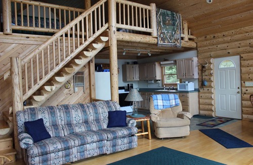 Republic House | Private lakefront home on a quiet lake