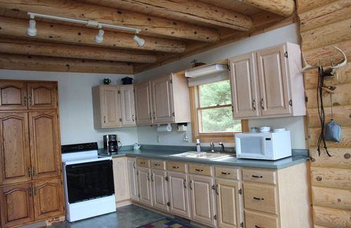 Republic House | Private lakefront home on a quiet lake