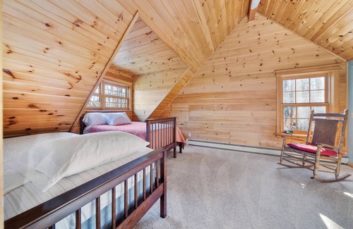 Johnsburg Cabin | Private Lincoln Log Luxury Lodge in the Adirondacks