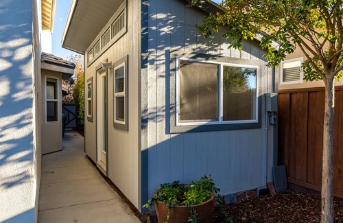 Paso Robles Apartment | Private lux studio close to all wineries and a 9-minute drive to Sensorio