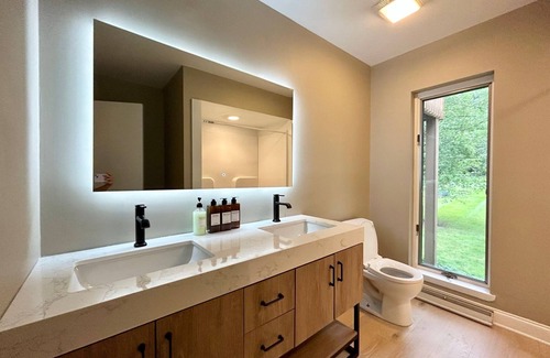 Pine Bush House | Private Modern Kid Friendly Retreat Hudson Valley