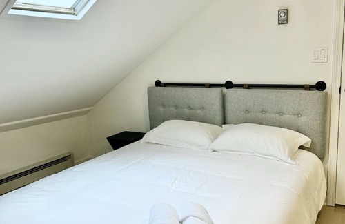 Pine Bush House | Private Modern Kid Friendly Retreat Hudson Valley