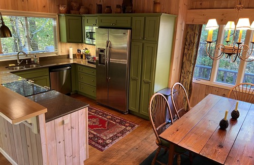 Cashiers Cottage | Private mountain cottage with amazing views and close to sliding rock