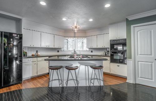 North Mountain House | Private Mountain Hideaway Sleeps 6 with view
