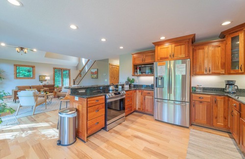 Marble House | Private Mountain home with pond & fire pit