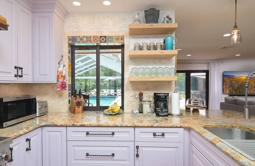 Naples Villa | Private Naples Villa: Tennis, Pickleball, Pool, Near Beach & 5th Ave, Sleeps 10