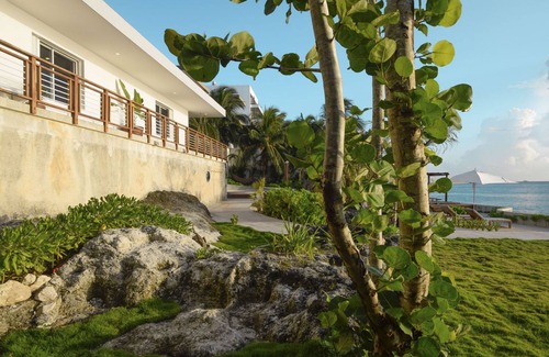 Zona Hotelera Norte Villa | Private Oceanfront Villa/Fully Staffed/daily cleaning and concierge.