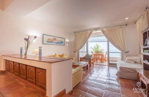 La Paz House | Private oceanview balcony & infinity pool onsite