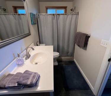 Honokaa House | Private Ohana on the lush Hamakua coast with AC