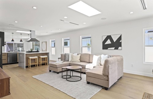 Valley Glen House | private paradise in the heart of Sherman Oaks!
