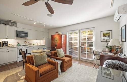 El Mirador Cottage | Private & Peaceful Casita in Movie Colony