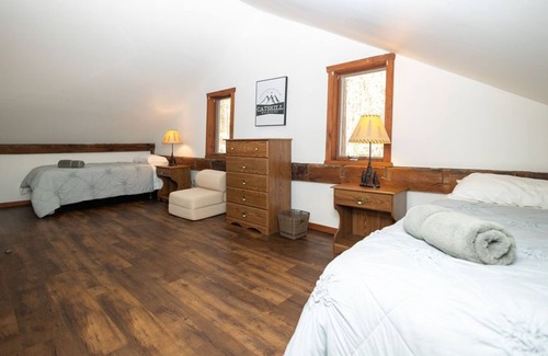 Prattsville Cabin | Private Peaceful Mountain Retreat