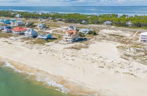 East End House | Private Pool Beach Front Sleeps 18 Family home