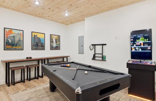 Sevierville House | Private Pool, Dog Friendly, Theater, Game Room!