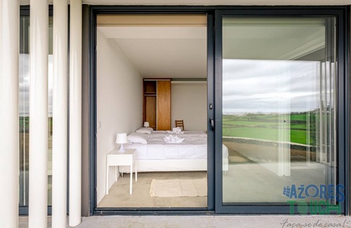 Angra do Heroismo Cabin | Private room ∙ 1 bedroom ∙ 3 guests