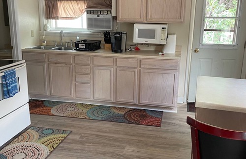 Sheridan House | Private, Quiet, Cozy. Long-term rentals encouraged.