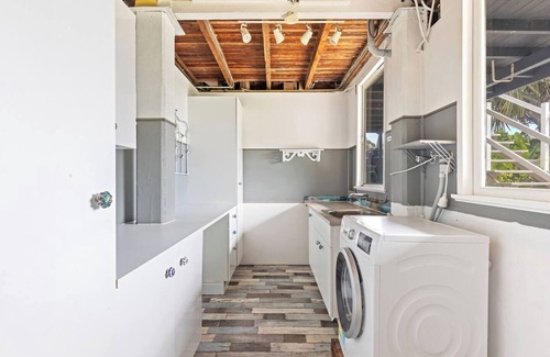 Urangan Villa | Private Resort style Queenslander at Hervey Bay