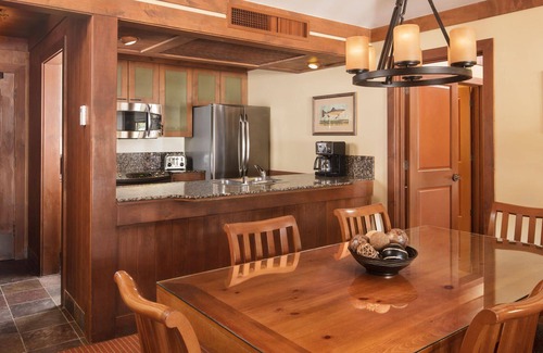 Incline Village Resort | Private Resort Beach Access 2-Bedroom Sierra Lodge Suite + Amenities