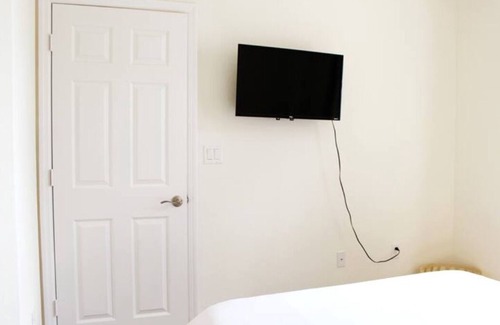 Miami Lakes House | Private Room #2/Pool/Gym/Wifi/Parking Free