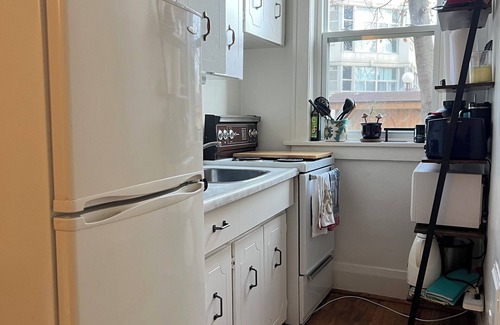 High Park North Apartment | Private room