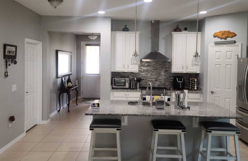 Clermont House | Private room close to theme parks , grocery store ,hospital and highway