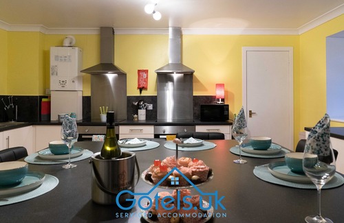 Huntly Apartment | ⭐ Private Room Erica⭐ 2 Guests, Roof Terrace, Free Wifi ❤️