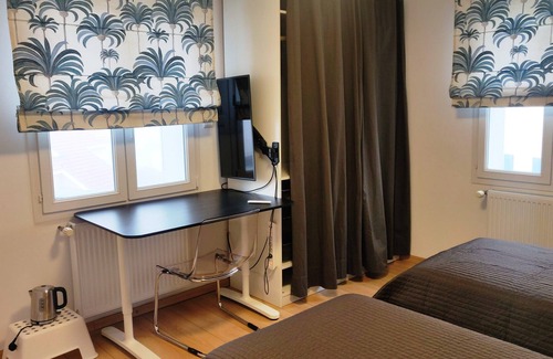 Mont-Saint-Martin Bed & Breakfast | Private room with bathroom-Plateau-Mont-Saint-Martin-Bl