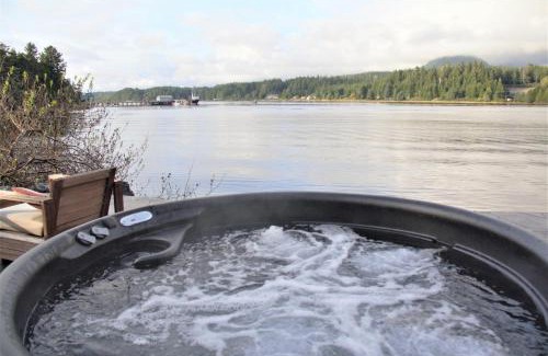 Ucluelet Hotel | Private Room On Waterfront Property With Hot Tub & Firepit - Sea Esta