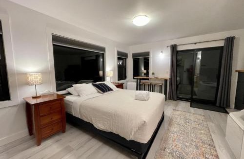 Ucluelet Hotel | Private Room On Waterfront Property With Hot Tub & Firepit - Sea Esta