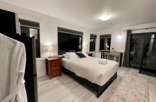 Ucluelet Hotel | Private Room On Waterfront Property With Hot Tub & Firepit - Sea Esta