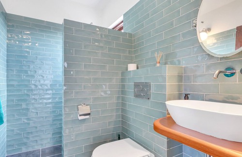 Kralendijk House | Private room with balcony (first floor) - Boutique Hotel Wanapa
