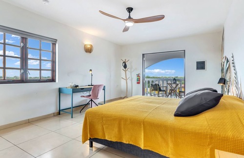 Kralendijk House | Private room with balcony (first floor) - Boutique Hotel Wanapa