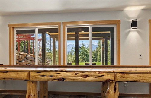 Ronald House | Private Ski Hill, Luxe Living | Skyline Winter Experience