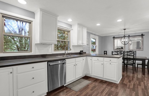 Westfield House | Private/spacious home w/backyard near Grand Park