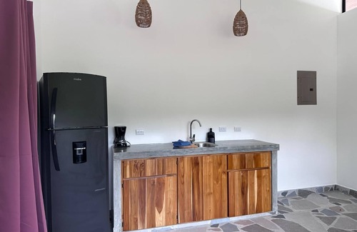 Javilla Apartment | Private Studio, 90 seconds to the beach, with AC, WiFi, & Pool