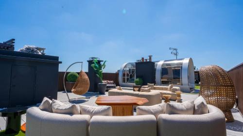Republique–Point-du-Jour Apartment | Private Studio rooftop & Tour Eiffel View