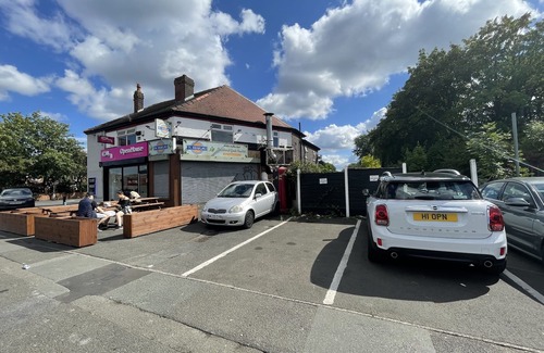Fallowfield Apartment | Private Studio Flat Great Location in Manchester