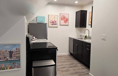 Westbrook Apartment | Private studio nestled in woods outside Portland