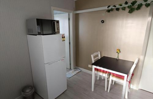 Auckland House | Private Studio with self check-in, Ensuite, WIFI & Kitchenette