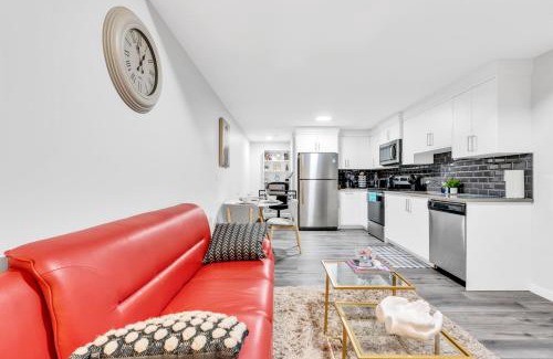 Southeast Calgary Apartment | Private, Stylish and Peaceful 2BR Guest Suite