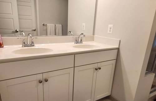 Wheaton-Glenmont House | Private suite at Glenmont Metro
